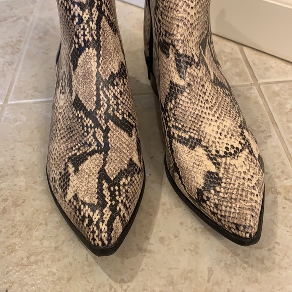 Anthropologie Parker & Sky Snakeskin Animal Chelsea Ankle Boots NWOT Size 8.5 - Picture 15 of 15